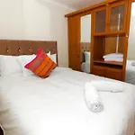 Julia\'S House